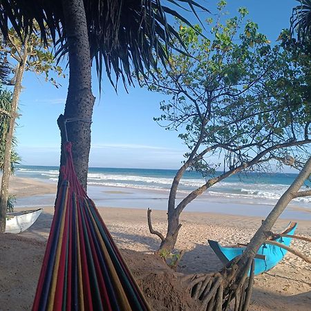 Beach House Kalukatiya - Family Villa, Seaview Room, Garden Room ดิคเวลลา ภายนอก รูปภาพ