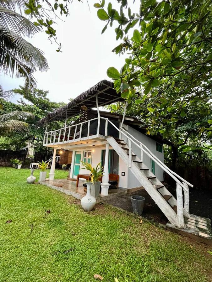 Beach House Kalukatiya - Family Villa, Seaview Room, Garden Room ดิคเวลลา ภายนอก รูปภาพ