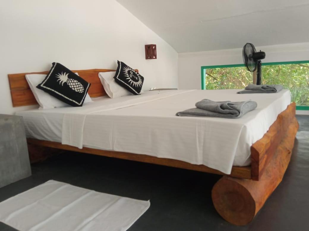 Beach House Kalukatiya - Family Villa, Seaview Room, Garden Room ดิคเวลลา ภายนอก รูปภาพ