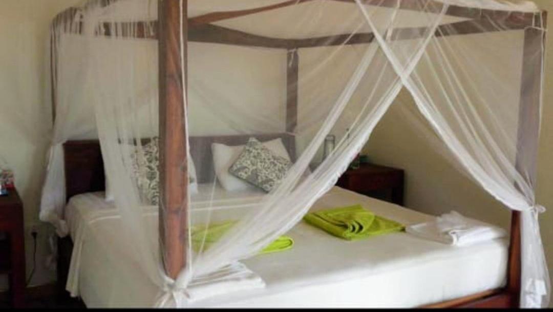 Beach House Kalukatiya - Family Villa, Seaview Room, Garden Room ดิคเวลลา ภายนอก รูปภาพ