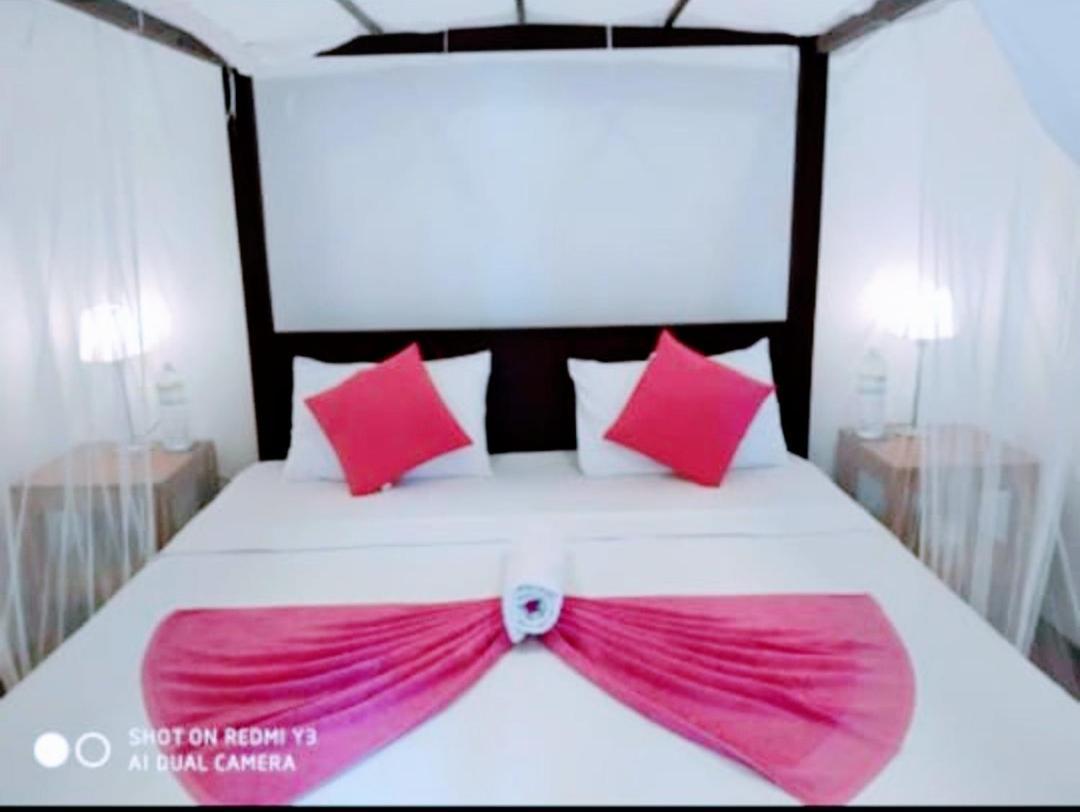 Beach House Kalukatiya - Family Villa, Seaview Room, Garden Room ดิคเวลลา ภายนอก รูปภาพ